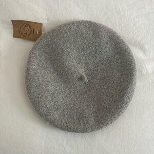 Grey Baret NWT